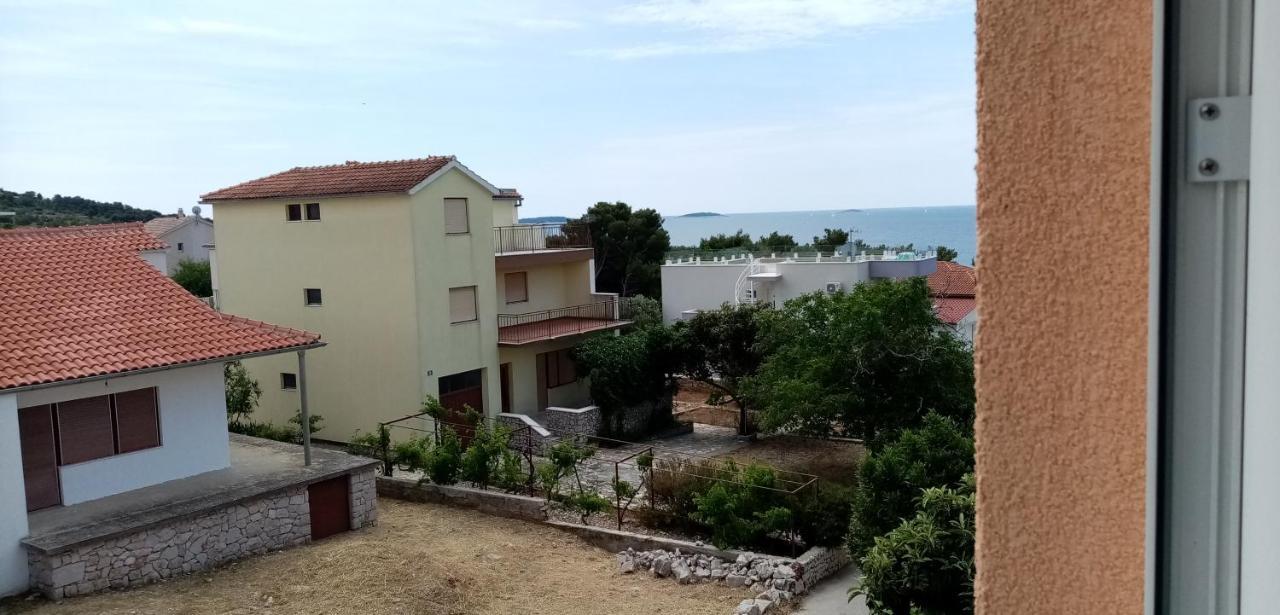 Apartments Bilo Near Primosten Ngoại thất bức ảnh