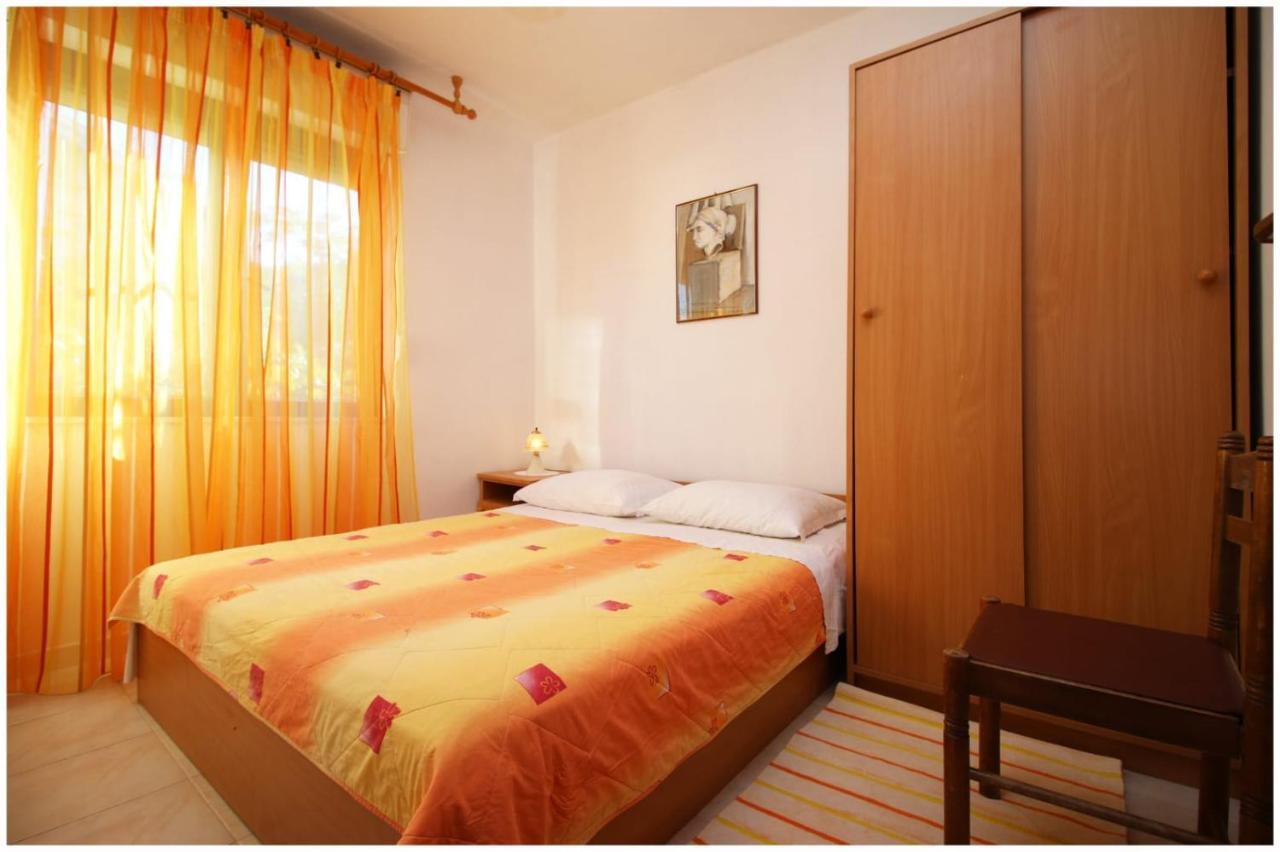 Apartments Bilo Near Primosten Ngoại thất bức ảnh
