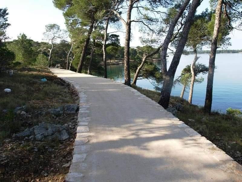 Apartments Bilo Near Primosten Ngoại thất bức ảnh