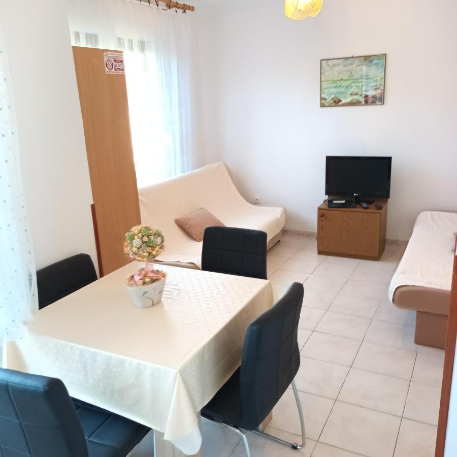 Apartments Bilo Near Primosten Ngoại thất bức ảnh
