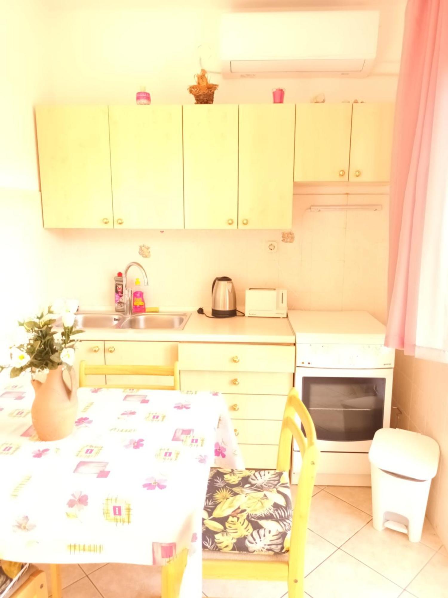 Apartments Bilo Near Primosten Phòng bức ảnh