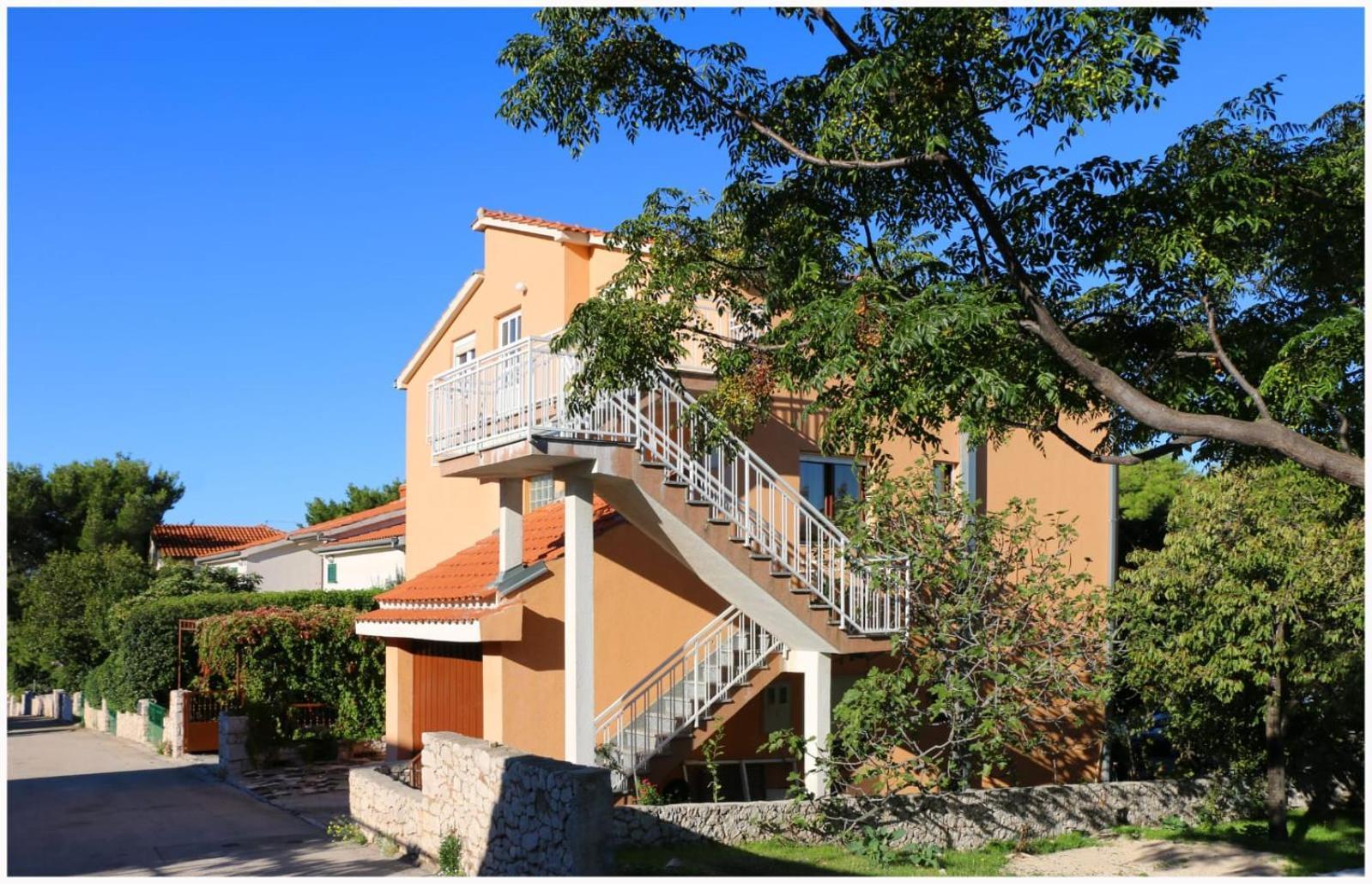 Apartments Bilo Near Primosten Phòng bức ảnh
